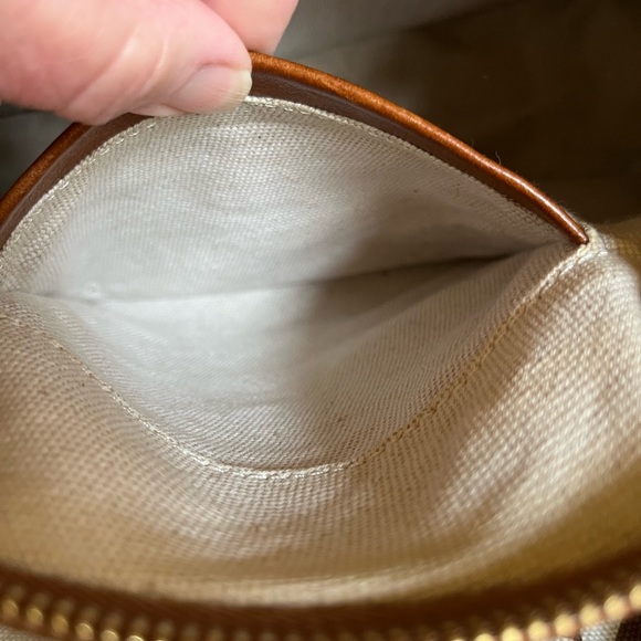 Vintage Michael Kors classic HoBo bag. - Picture 8 of 9